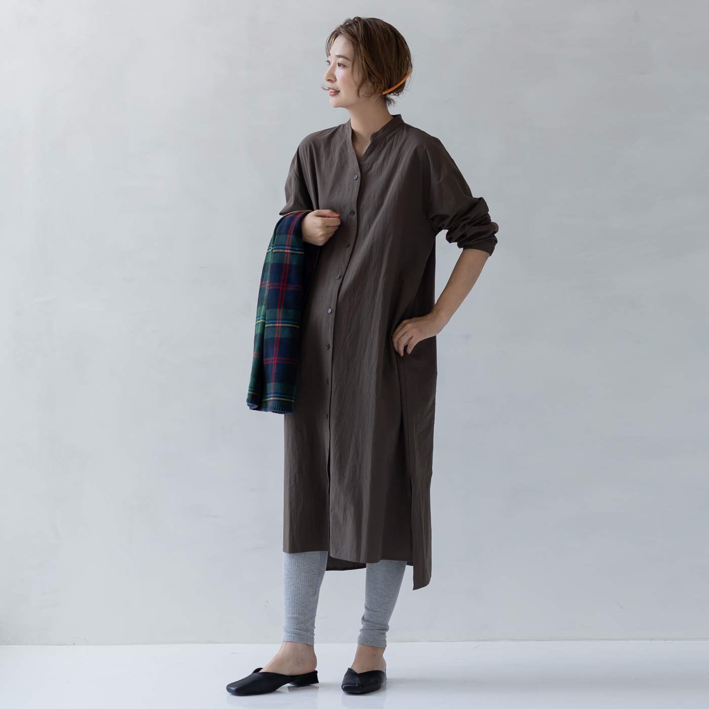Real Stock|【3〜10日でお届け】Moredde　マタニティから産後も使える　しめつけないのが心地いいウエストクロス仕様のリブレギンス〈杢グレー〉