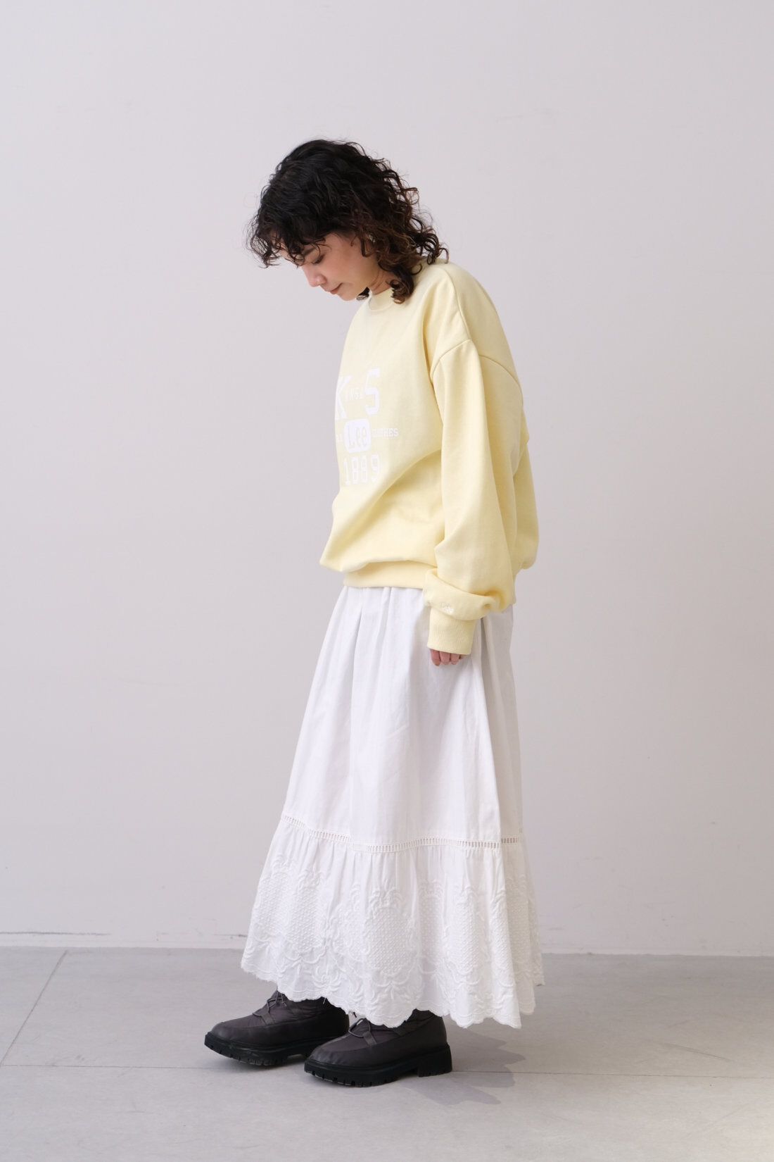 Real Stock|MEDE19F 〈SELECT〉【LEE】COLORFULL SWEAT|〈イエロー〉モデル身長：157cm