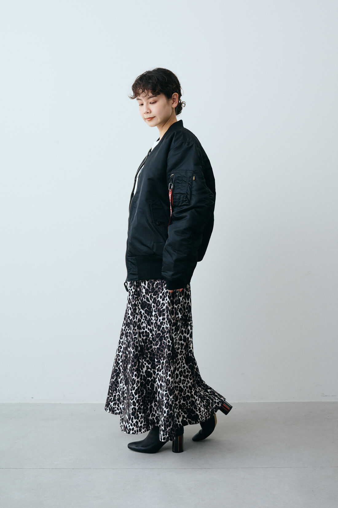 Real Stock|MEDE19F 〈SELECT〉【Alpha Industries】プリントライニング2WAY MA-1|1.ブラック　モデル身長：157cm