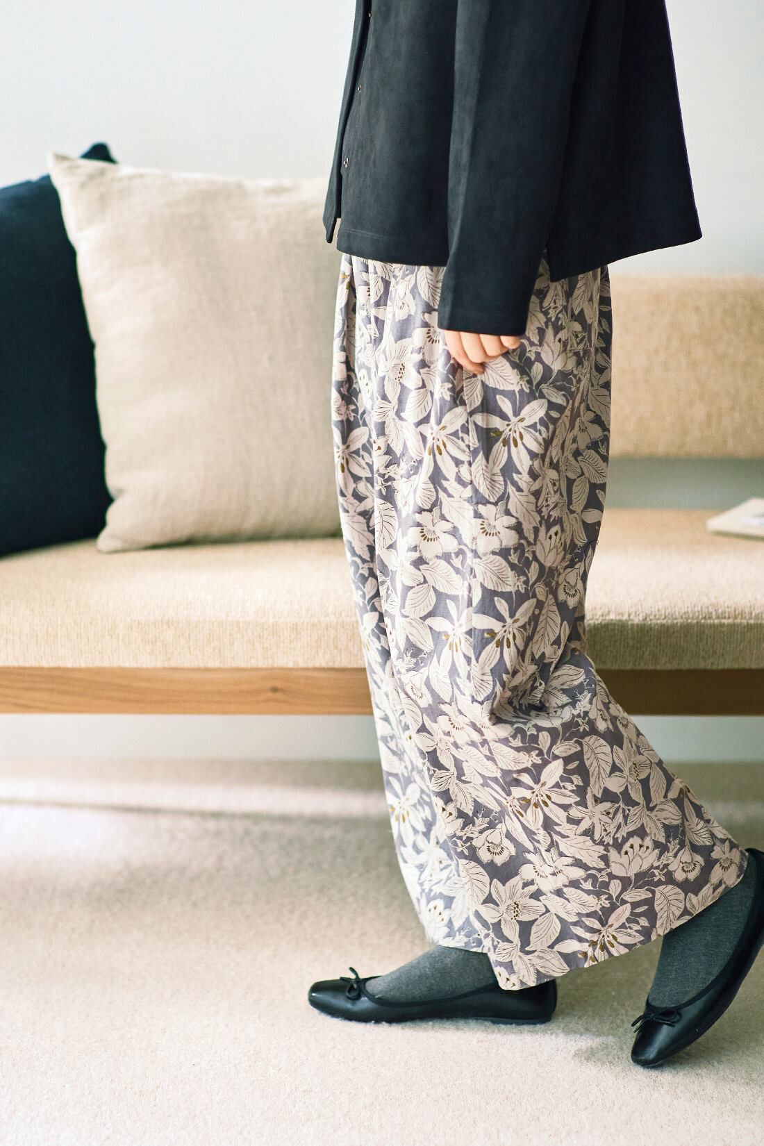 Real Stock|ａｎｄ　ｍｙｅｒａ　花まみれタックパンツ