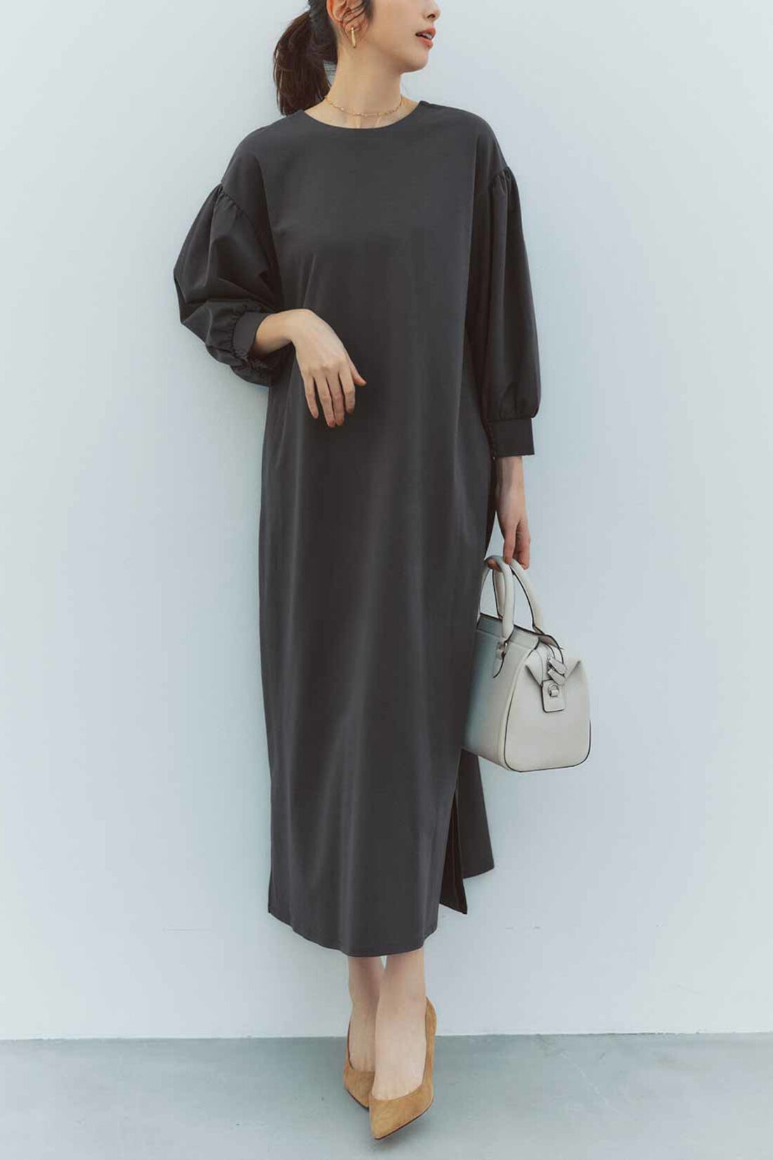 Real Stock|野々村友紀子さん&times;IEDIT[イディット]　A面・B面どっちを着てもイイ女！ どこに着ていっても間違いないワンピース〈ダークグレー〉