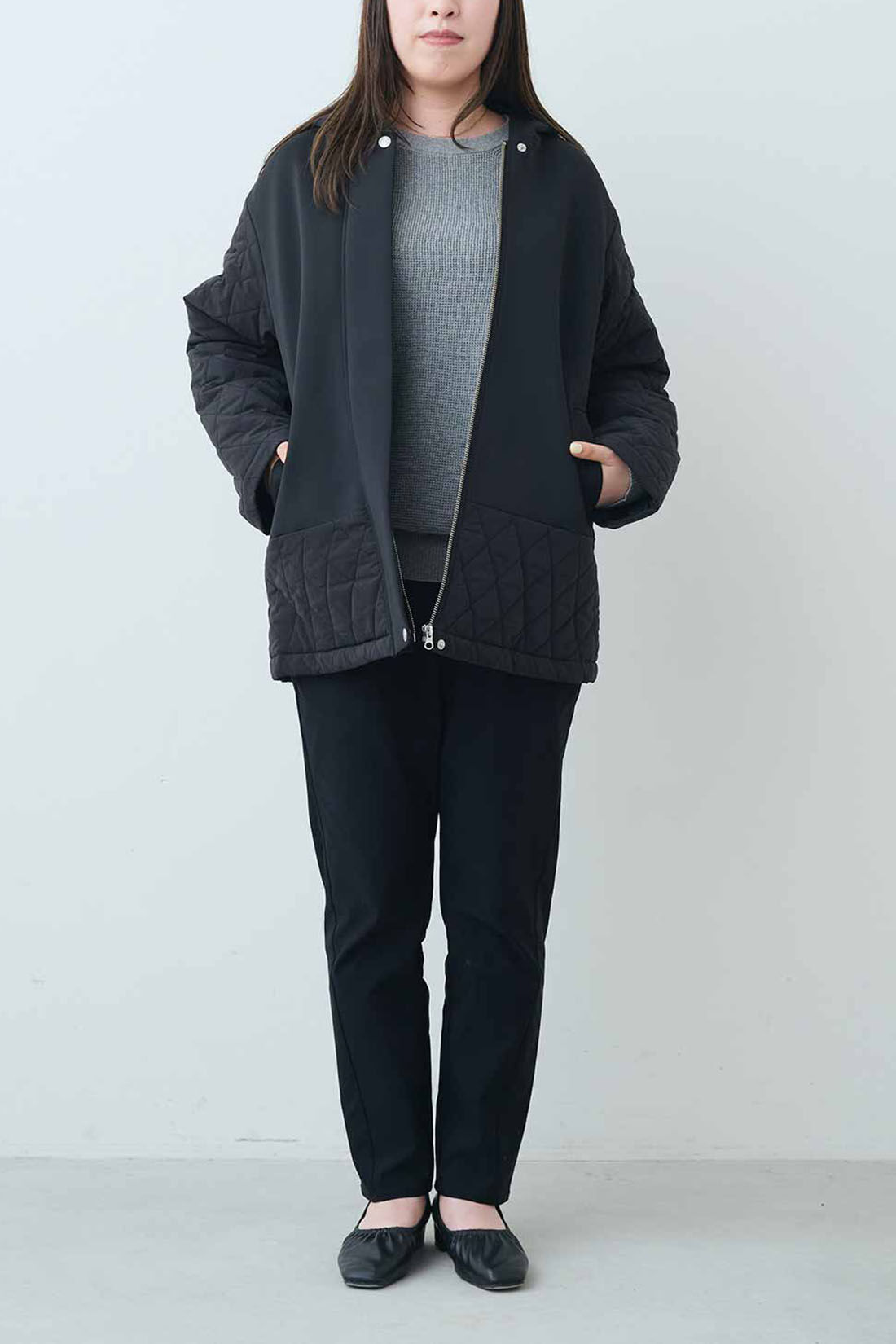 Real Stock|IEDIT[イディット]　すっきり着られるダンボール素材&times;キルティングの上品切り替えコート〈ブラック〉