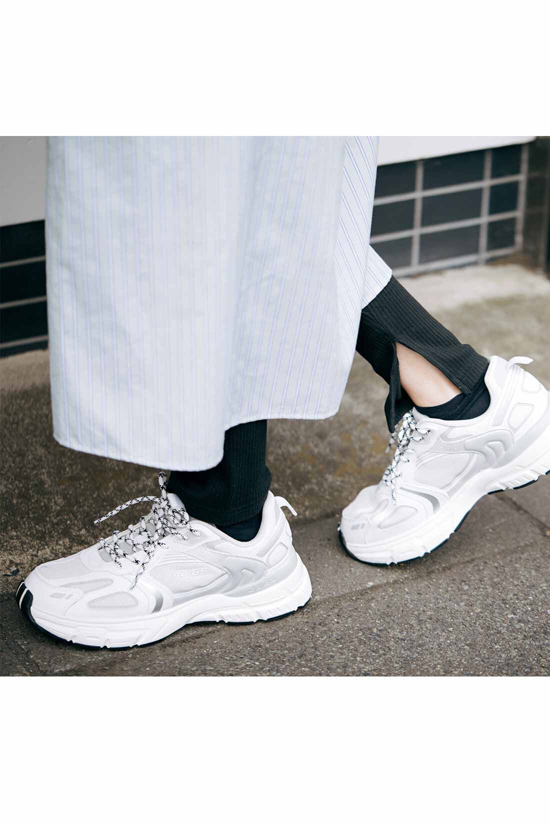 Real Stock|THREE FIFTY STANDARD　スリットリブレギンス〈アイボリー〉|レギンスのすその内側には、軽快で女性らしい足もとをアピールしてくれるスリット入り。　※お届けするカラーとは異なります。