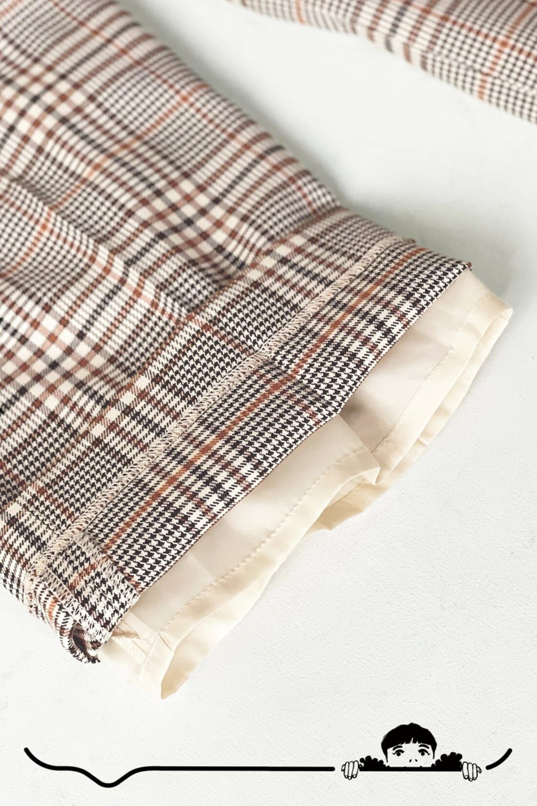 Real Stock|ｈａｃｏ！　「おじさん見え」も「ほっこり見え」もシルエットで回避！コートのすそからチラリと見えるだけでもかわいいチェックパンツ　ｂｙ　ｗｈｏ　ｍａｄｅ　ｍｅ〈ブラウン系その他〉