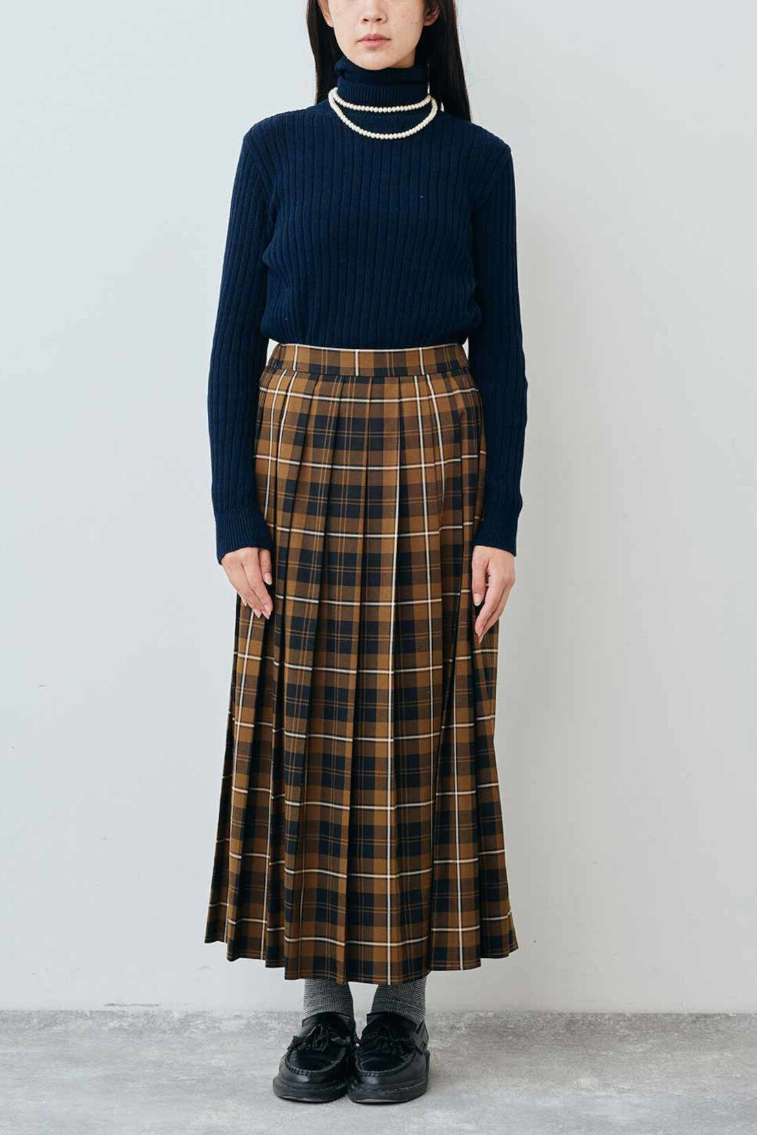 Real Stock|THREE FIFTY STANDARD　Peter MacArthur ブラウンチェックのプリーツスカート|モデル身長：163cm　着用サイズ：M