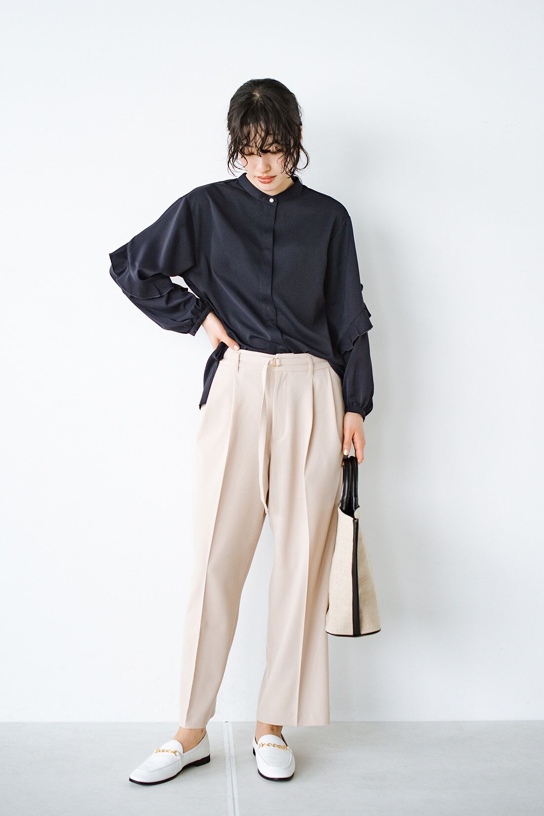 realstock [リアルストック]（Express BOX）|ANNA LUNA　強撚ストレッチベルト付バレルパンツ〈ベージュ〉