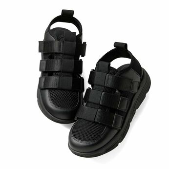 軽さがうれしいスニーカーサンダル〈ＢＫ〉リブイン