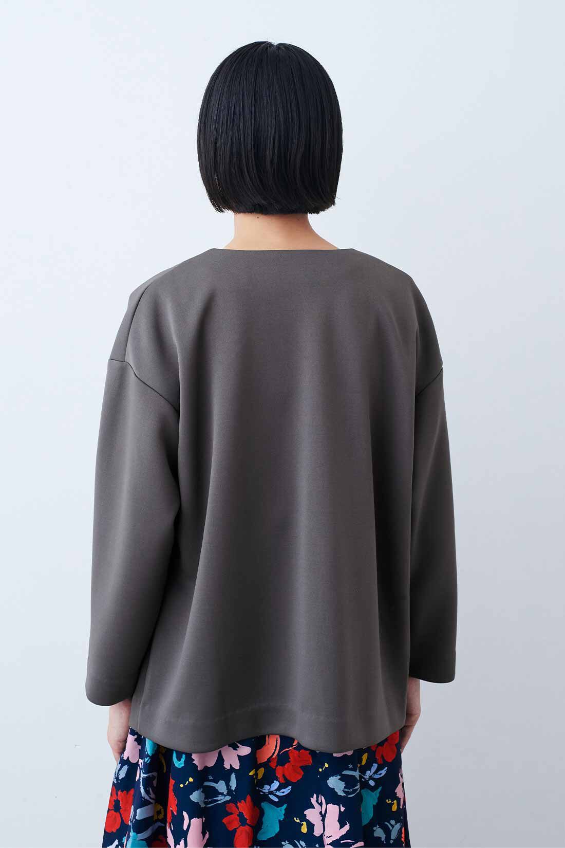 Real Stock|IEDIT[イディット]　ダンボールカットソー素材のノーカラーカーディガンジャケット〈チャコールグレー〉