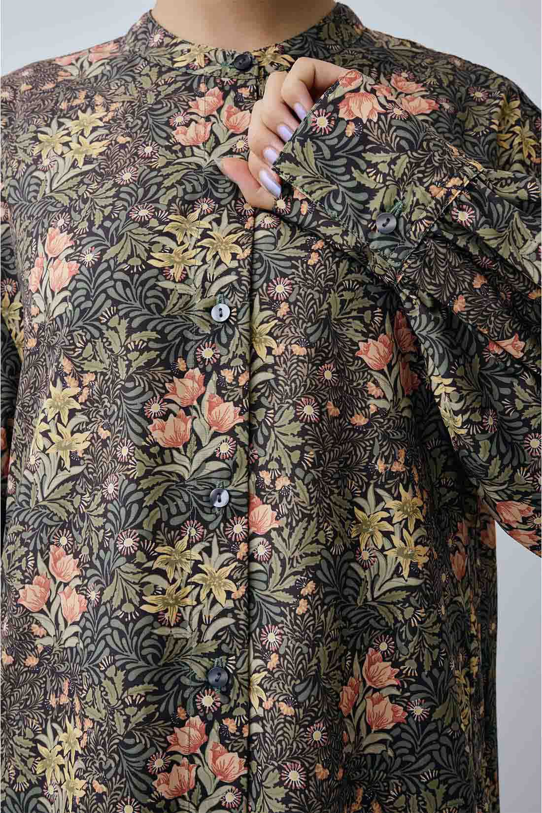 Real Stock|MEDE19F　〈MORRIS Gallery〉プリントロングワンピース〈BOWER柄〉|これは参考画像です。お届けするデザインとは異なります。