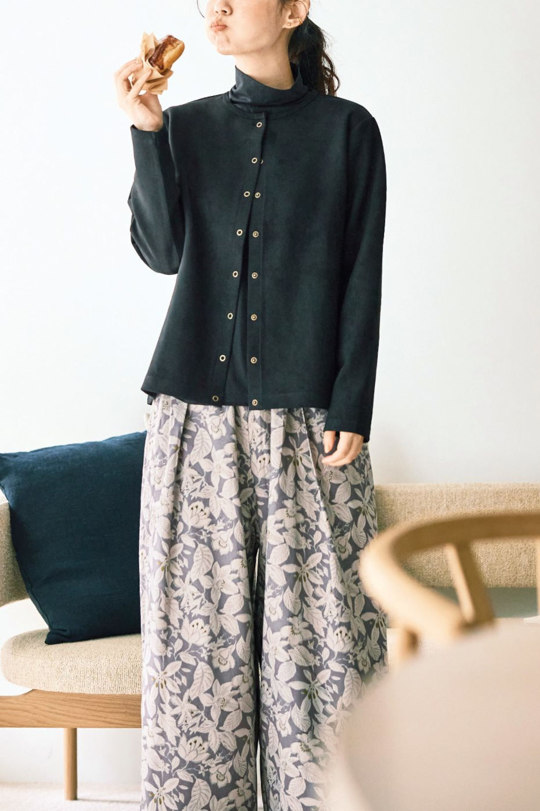 Real Stock|ａｎｄ　ｍｙｅｒａ　花まみれタックパンツ