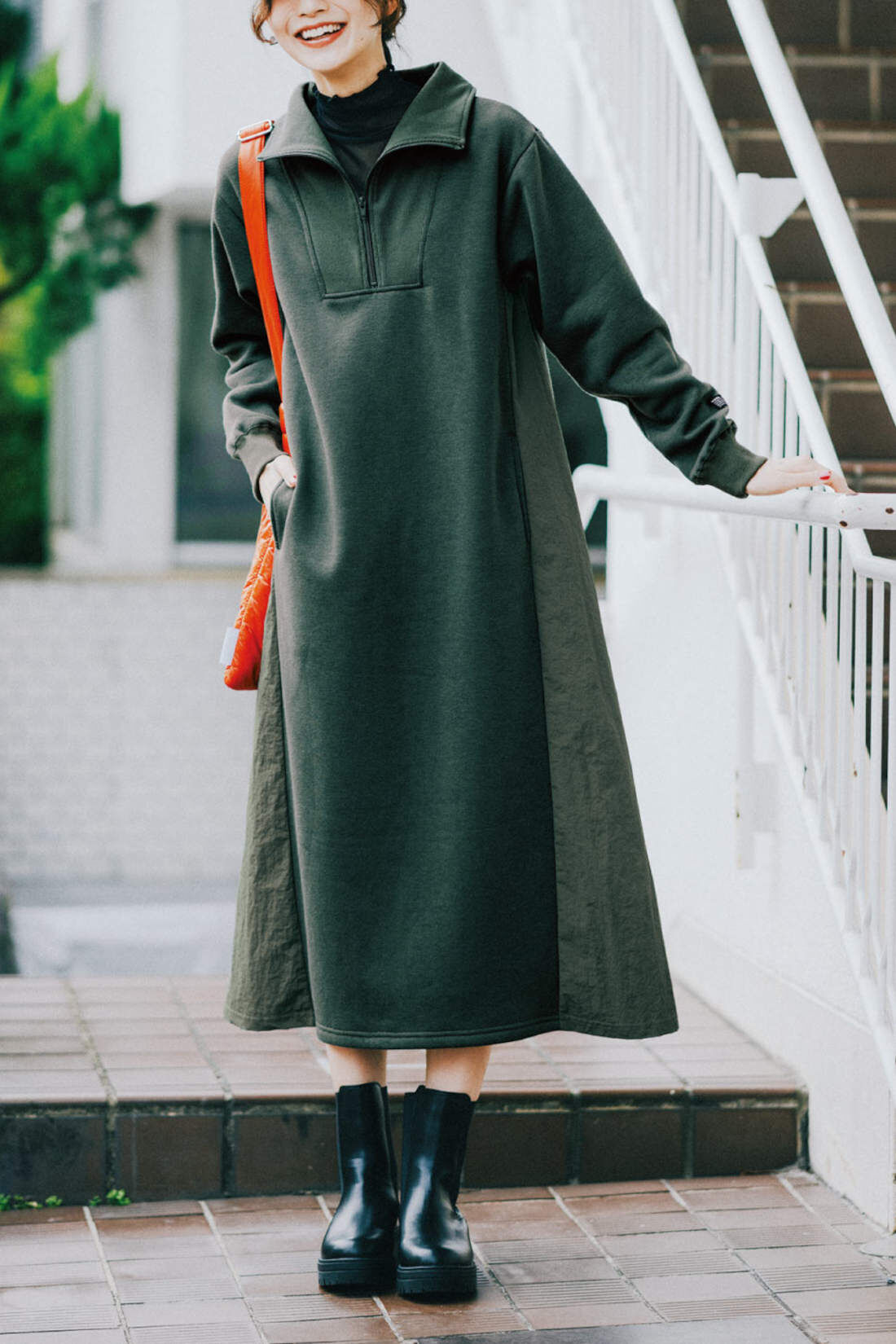 Real Stock|IEDIT[イディット]　WOODSコラボ ナイロン遣いの裏起毛カットソーハーフジップワンピース〈グリーン〉