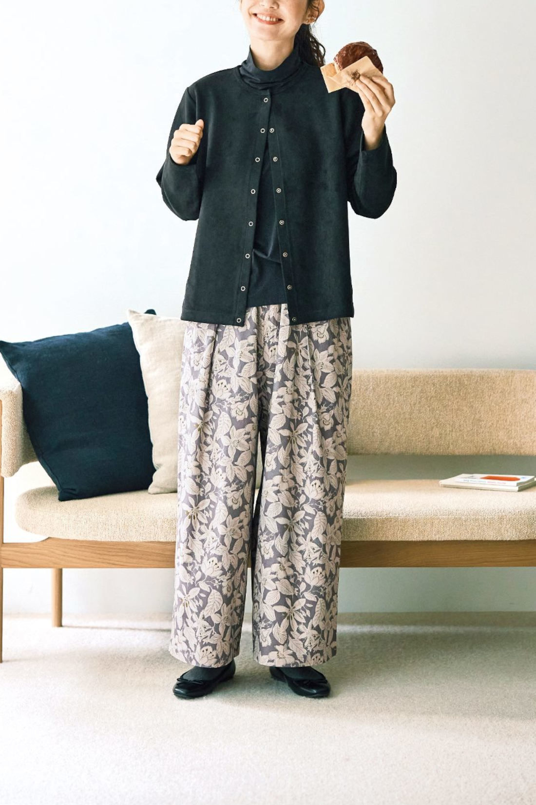 Real Stock|ａｎｄ　ｍｙｅｒａ　花まみれタックパンツ