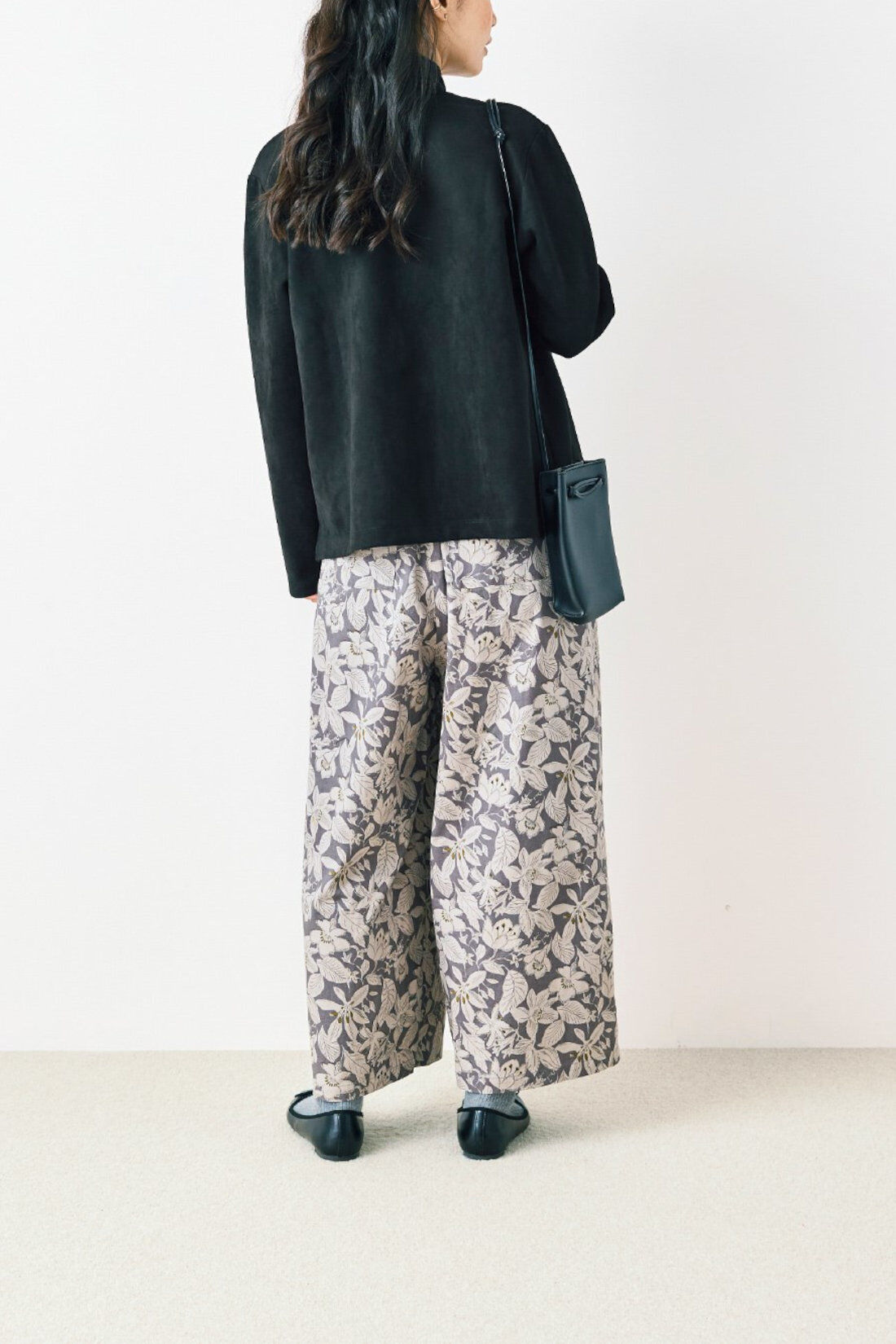 Real Stock|ａｎｄ　ｍｙｅｒａ　花まみれタックパンツ