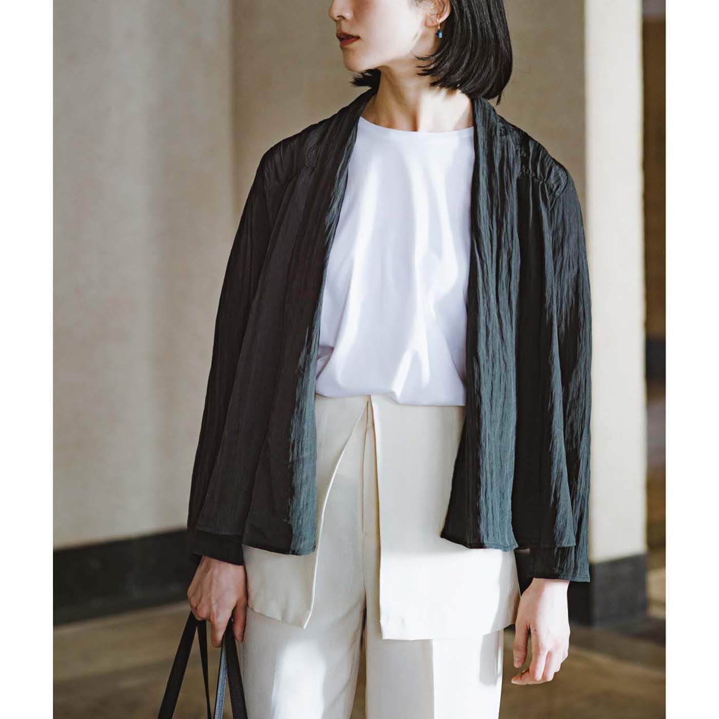 Real Stock|el:ment　空気をまとう軽やかさ　ショールカラー風ワッシャーはおりジャケット〈鉛色〉|これは参考画像です。お届けするカラーとは異なります。