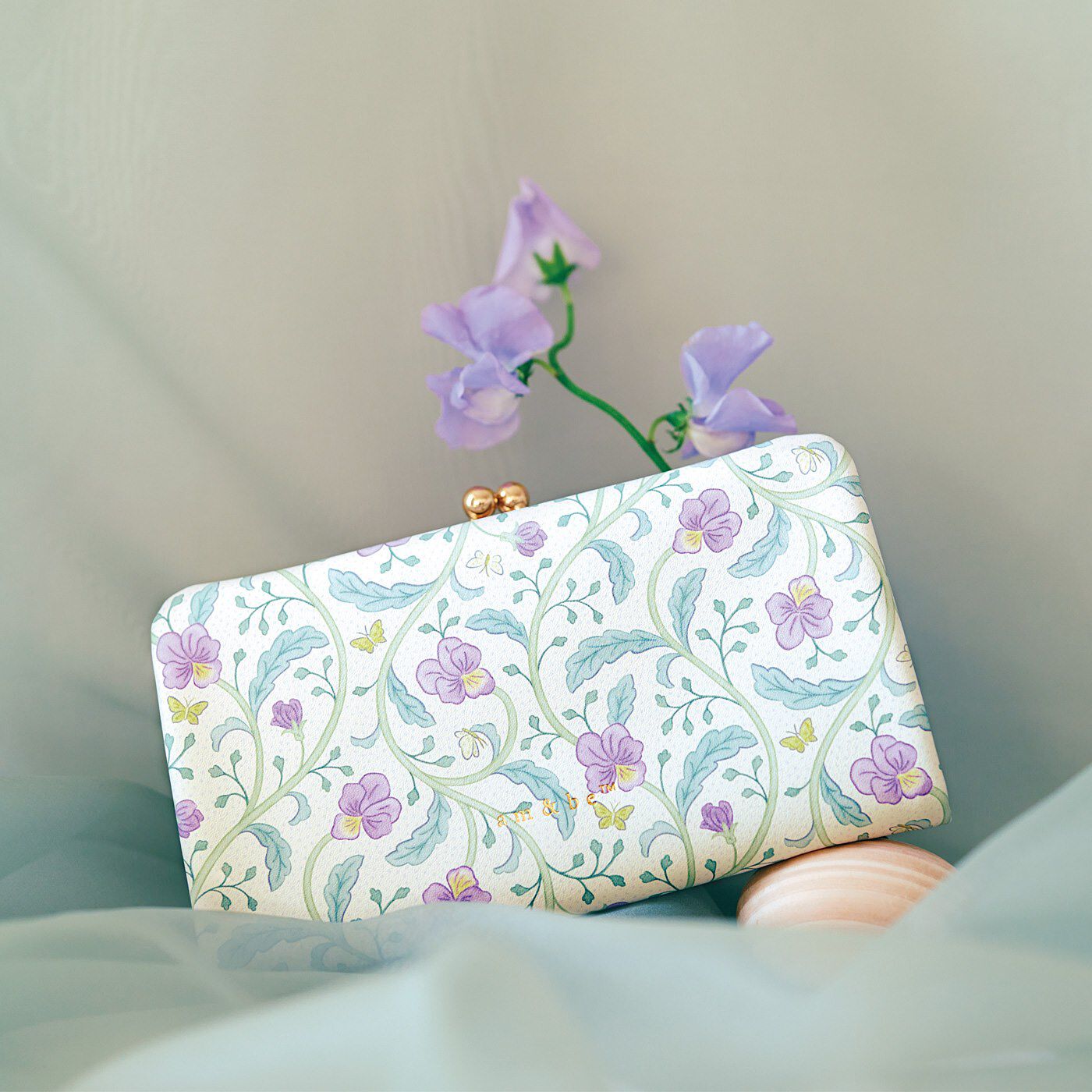 Real Stock|ａｍ＆ｂｅ　ラッキーモチーフで福が舞い込む 紫色の7つ星ふくふく長財布