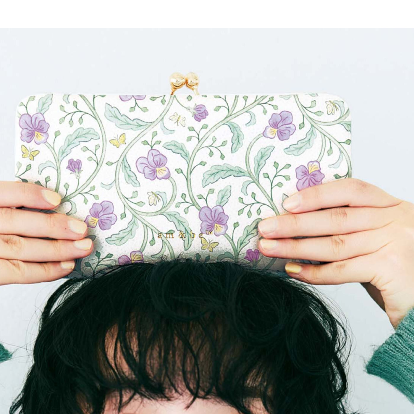 Real Stock|ａｍ＆ｂｅ　ラッキーモチーフで福が舞い込む 紫色の7つ星ふくふく長財布|ついさわりたくなる、ふっくらとしたシルエット。