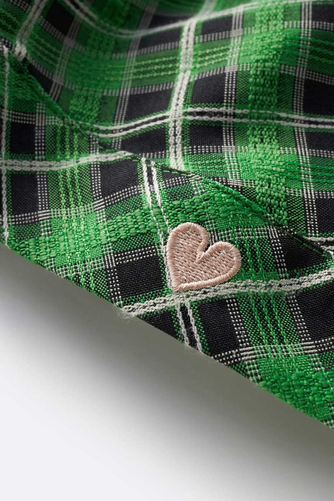 Real Stock|ｈａｃｏ！ 普段にも旅行にも ときめきや思い出を２段階上乗せするＴＷＯ−ＰＩＥＣＥ ｂｙ ＬＯＶＥ＆ＰＥＡＣＥ ＰＲＯＪＥＣＴ〈グリーン〉