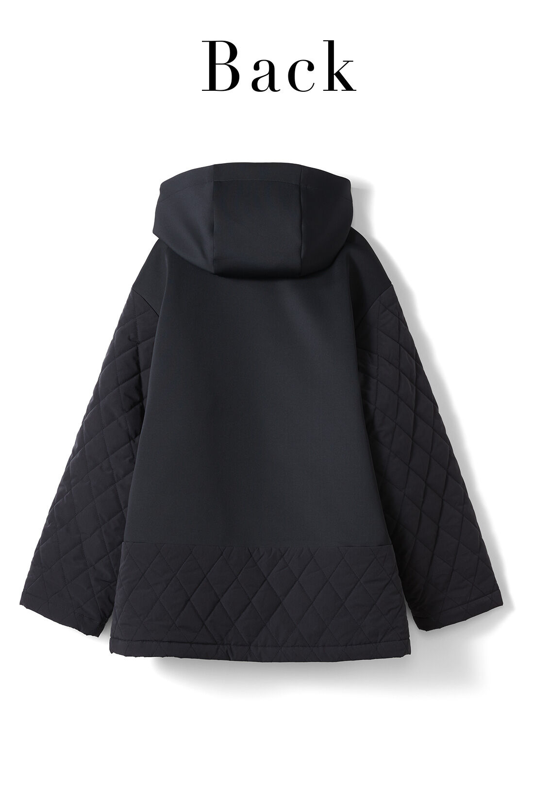 Real Stock|IEDIT[イディット]　すっきり着られるダンボール素材&times;キルティングの上品切り替えコート〈ブラック〉|張り感のきれいなダンボール素材の大きめフードで小顔見せも◎。