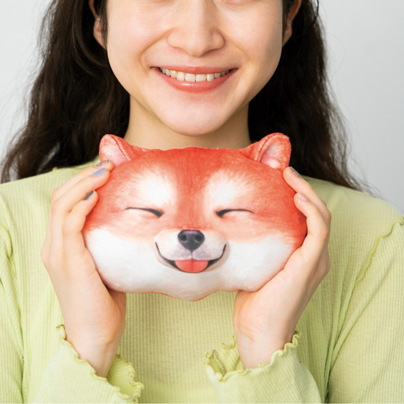 Real Stock|YOU＋MORE!　柴犬のほっぺたもちもちポーチ|本物の柴犬とほぼ同じサイズ。