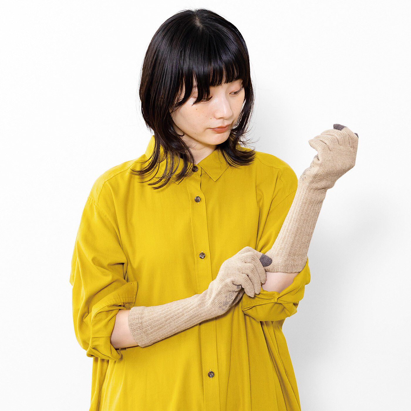 Real Stock|サーナ ヤ オッリ　寒い冬でも自然とふれあう　アートな滑り止め付きコットン混ロング手袋