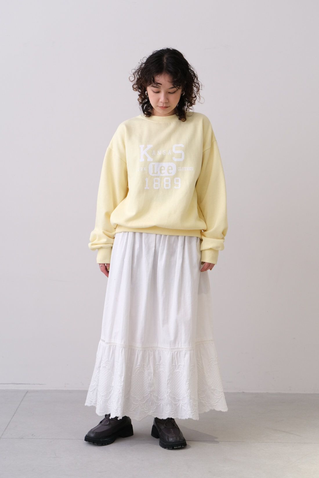 Real Stock|MEDE19F 〈SELECT〉【LEE】COLORFULL SWEAT|〈イエロー〉モデル身長：157cm