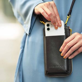 Real Stock | クロスボディーウォレット〈本革ブラウン〉