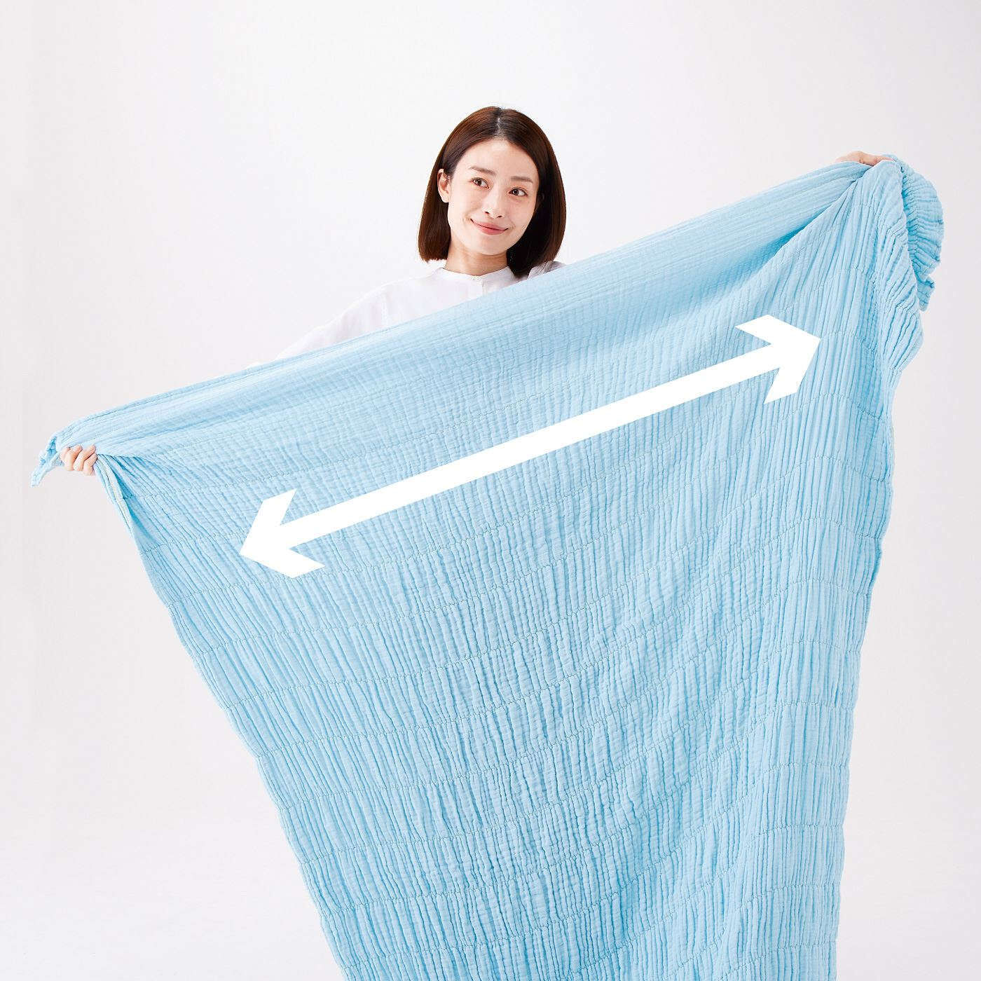 Real Stock|からだにやさしくフィットしながらすっぽり包み込む　軽やかな肌ざわり 4層くしゅくしゅガーゼケット|見た目以上に生地をたっぷりぜいたくに使って仕立てています。
