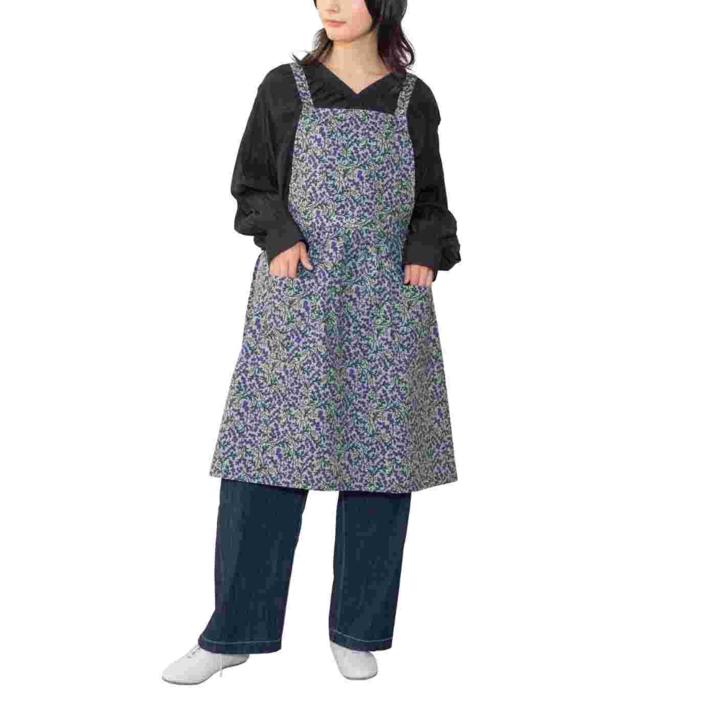 Real Stock|ａｍ＆ｂｅ　2通りのシルエットが楽しめるおめかしワンピースみたいなエプロン〈ラベンダー〉|ゆるっとシルエットで 