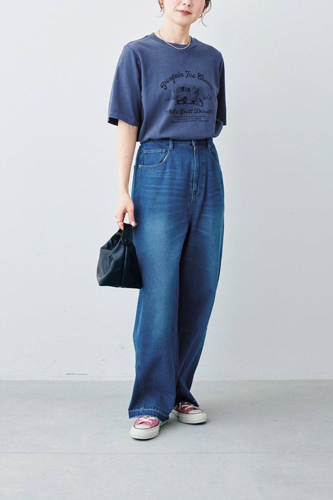 Sunny clouds so-co|サニークラウズ　アイス好きなTシャツ〈レディース〉〈ブルー〉|モデル身長：161cm　着用サイズ：M