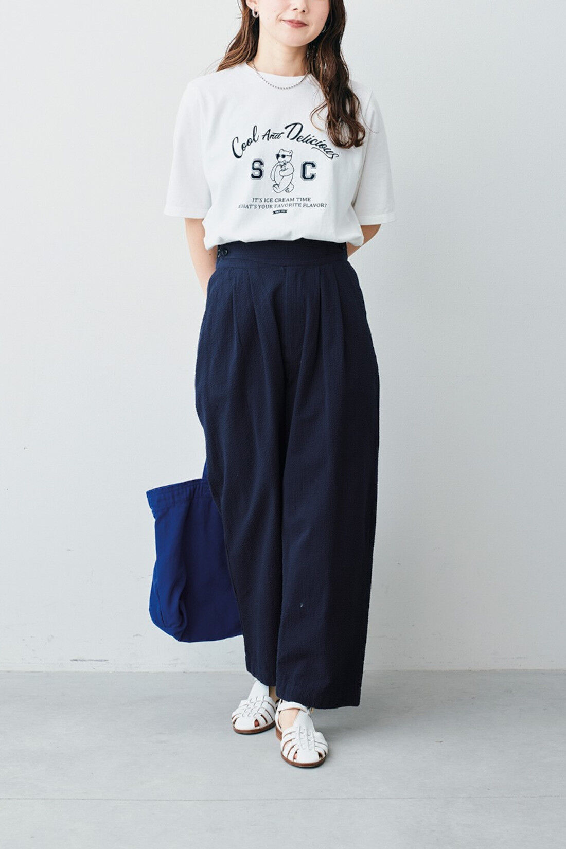 Sunny clouds so-co|サニークラウズ　アイス好きなTシャツ〈レディース〉〈白〉|モデル身長：161cm　着用サイズ：M