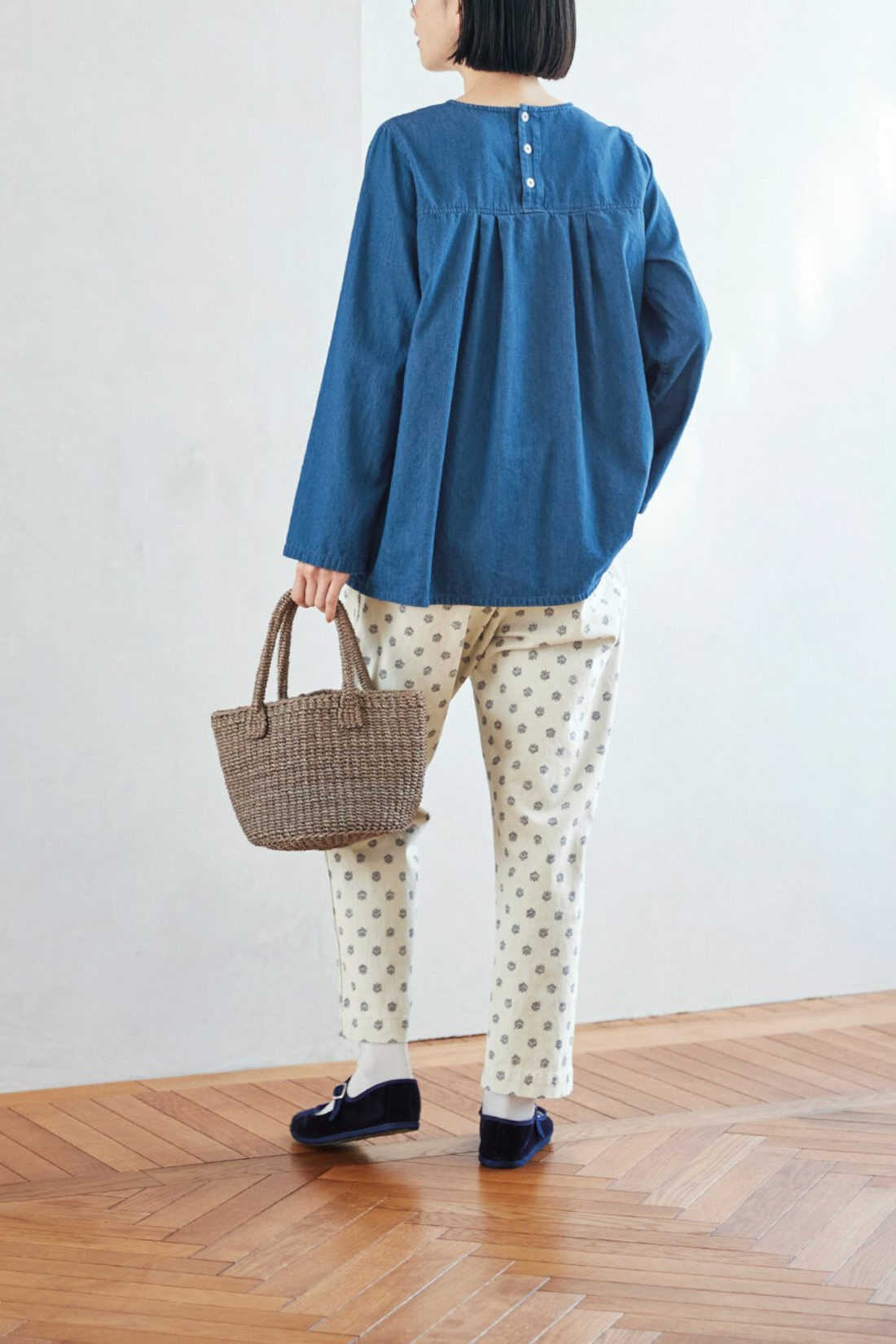 Sunny clouds so-co|サニークラウズ 46900針刺しゅうトップス〈レディース〉