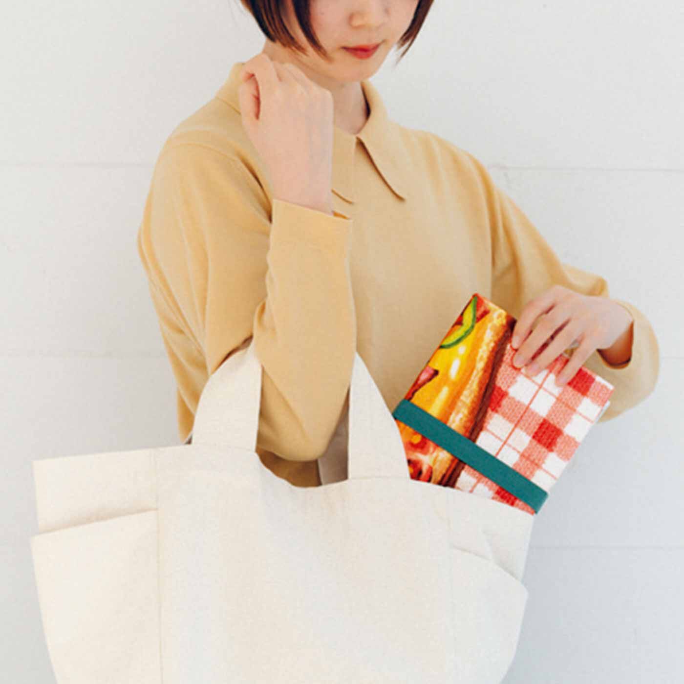 フェリシモメリー|お外でおいしい ふんわりトーストマット〈1人前〉〈ピザトースト〉|コンパクト　ゴムベルト付きですっきり収納でき、バッグにすっぽり。