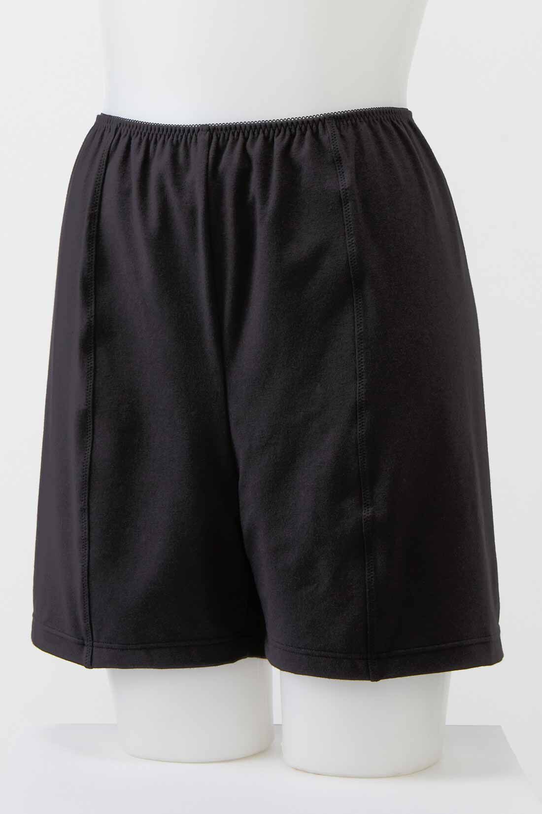 お守り代わりに使いたい お肌にうれしい綿混素材 防水ペチパンツ〈ブラック〉の会