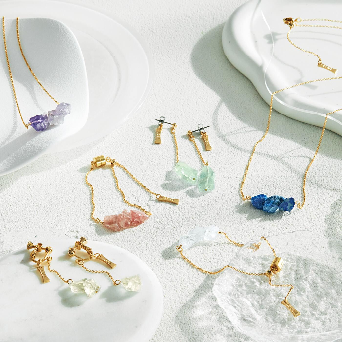 フェリシモコレクション|海とかもめ部×神戸ポートタワー　海の色を映した天然石ブレスレットの会