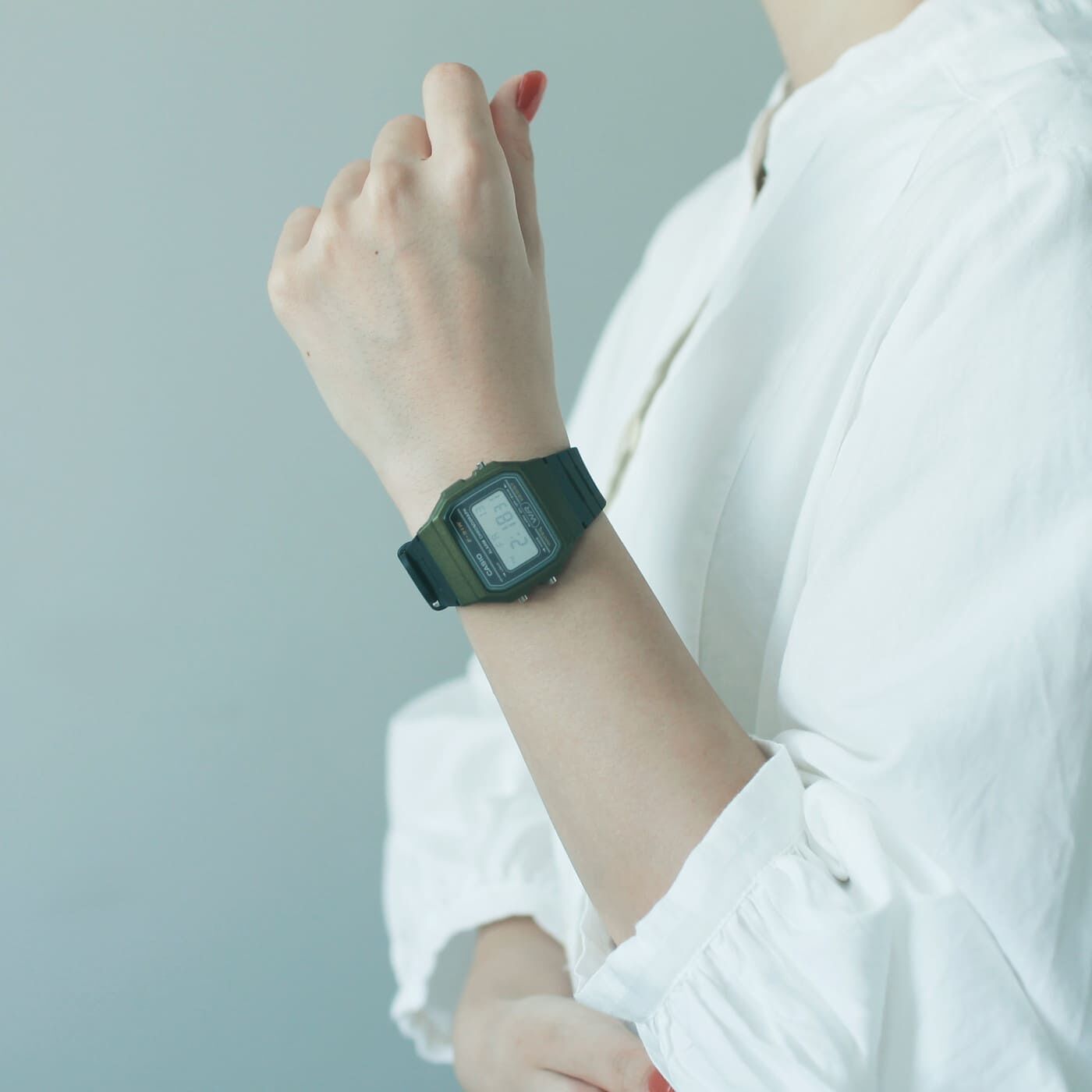 フェリシモコレクション|このごろ meets CASIO 推しカシ　ナチュラルエアボーイ〈F-91WM-3AJH〉|カーキカラーがアクセントのカジュアルなデザイン