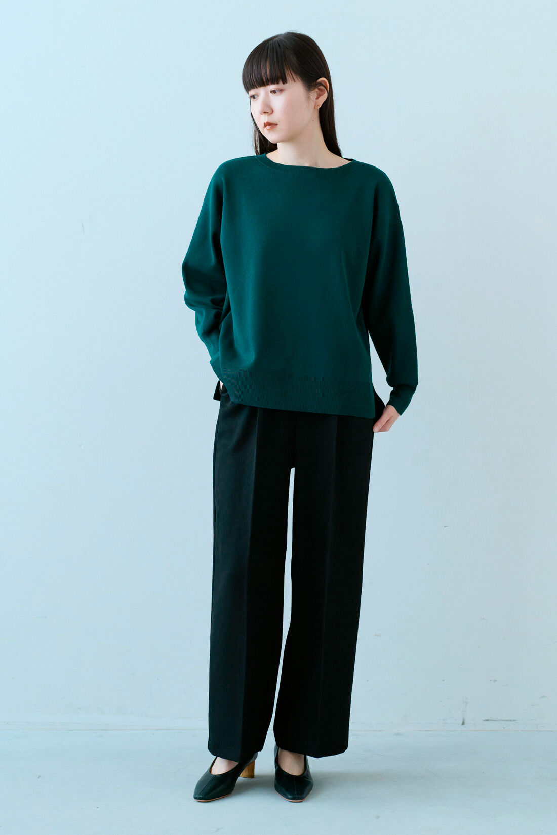 IEDIT|IEDIT[イディット]　花粉リリース＆UVカットがうれしい シルエットがきれいな上品シンプルニット|モデル身長：163cm　着用サイズ：M