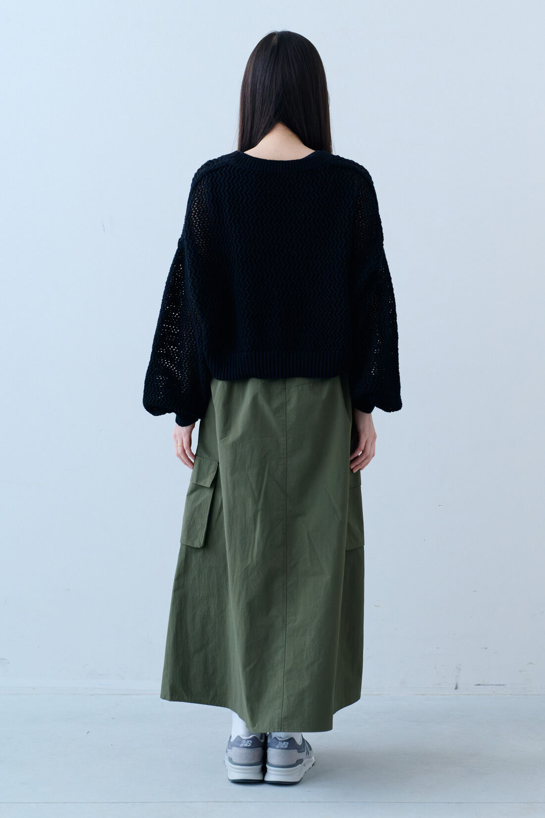 IEDIT|IEDIT[イディット]　大人にちょうどいい短め丈　コットンメッシュニットとタンクトップセット〈ブラック×ブラック〉|モデル身長：163cm　着用サイズ：M