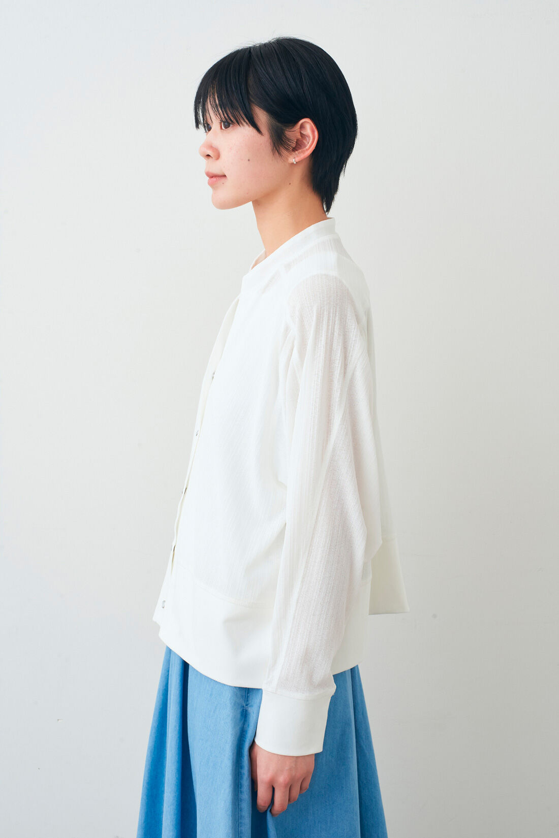 IEDIT|IEDIT[イディット]　シアーリブ素材で吸汗速乾が気持ちいい パール調スナップボタンのゆるカーディガンの会