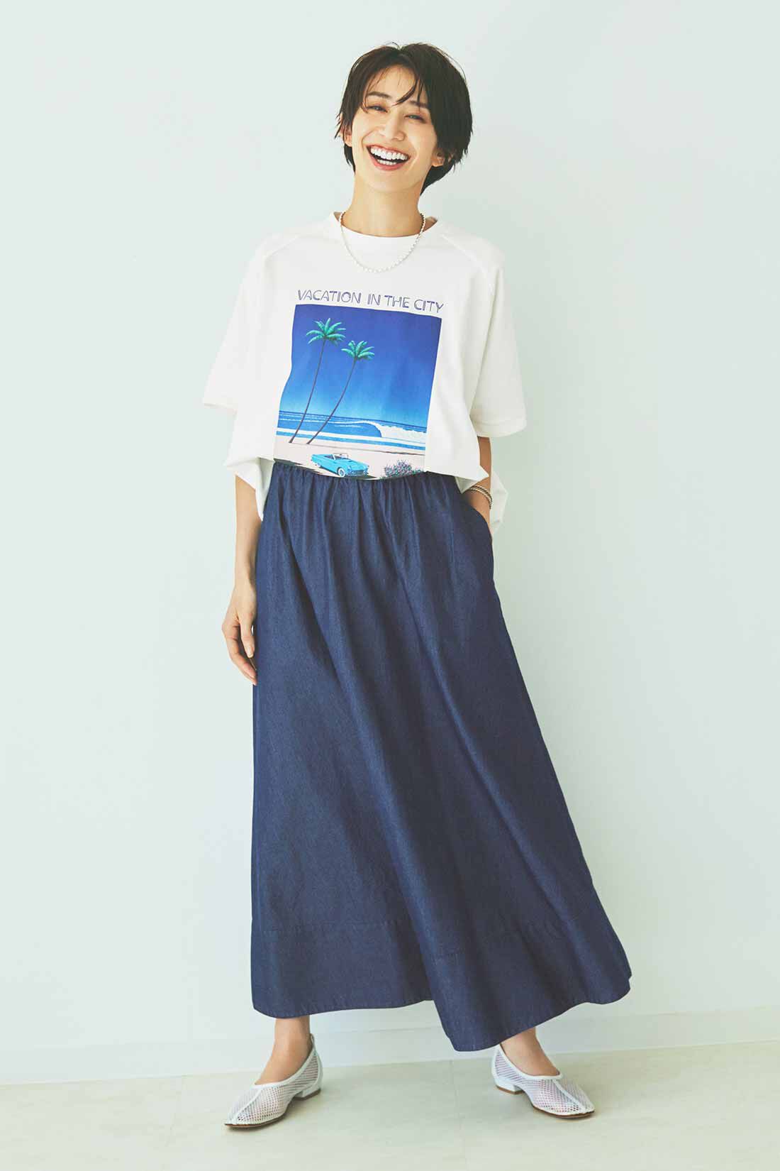 IEDIT|IEDIT[イディット]　永井博さんコラボ VACATION IN THE CITY コクーンTシャツ〈ホワイト〉