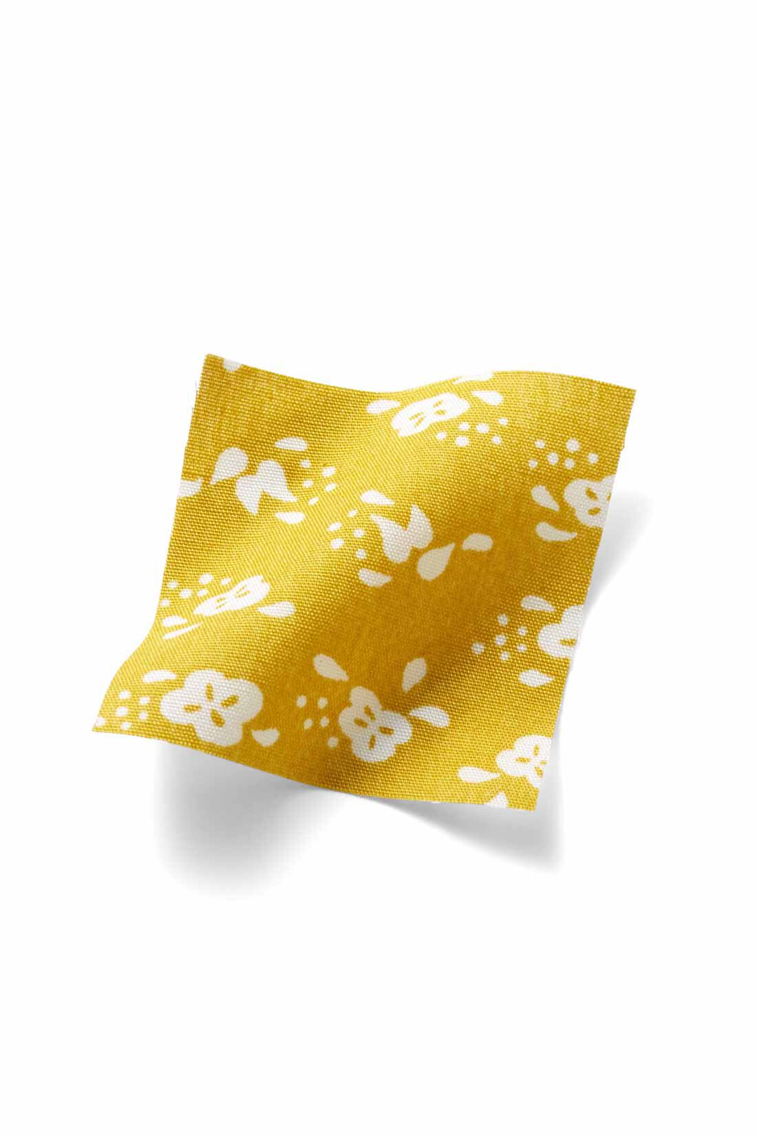 IEDIT|IEDIT[イディット]　華やかな刺しゅうが夏を彩る コットン素材のボタニカルワンピース〈あこがれのイエロー〉|コットンの布はく素材。胸もとの刺しゅうも、こだわりの配色。