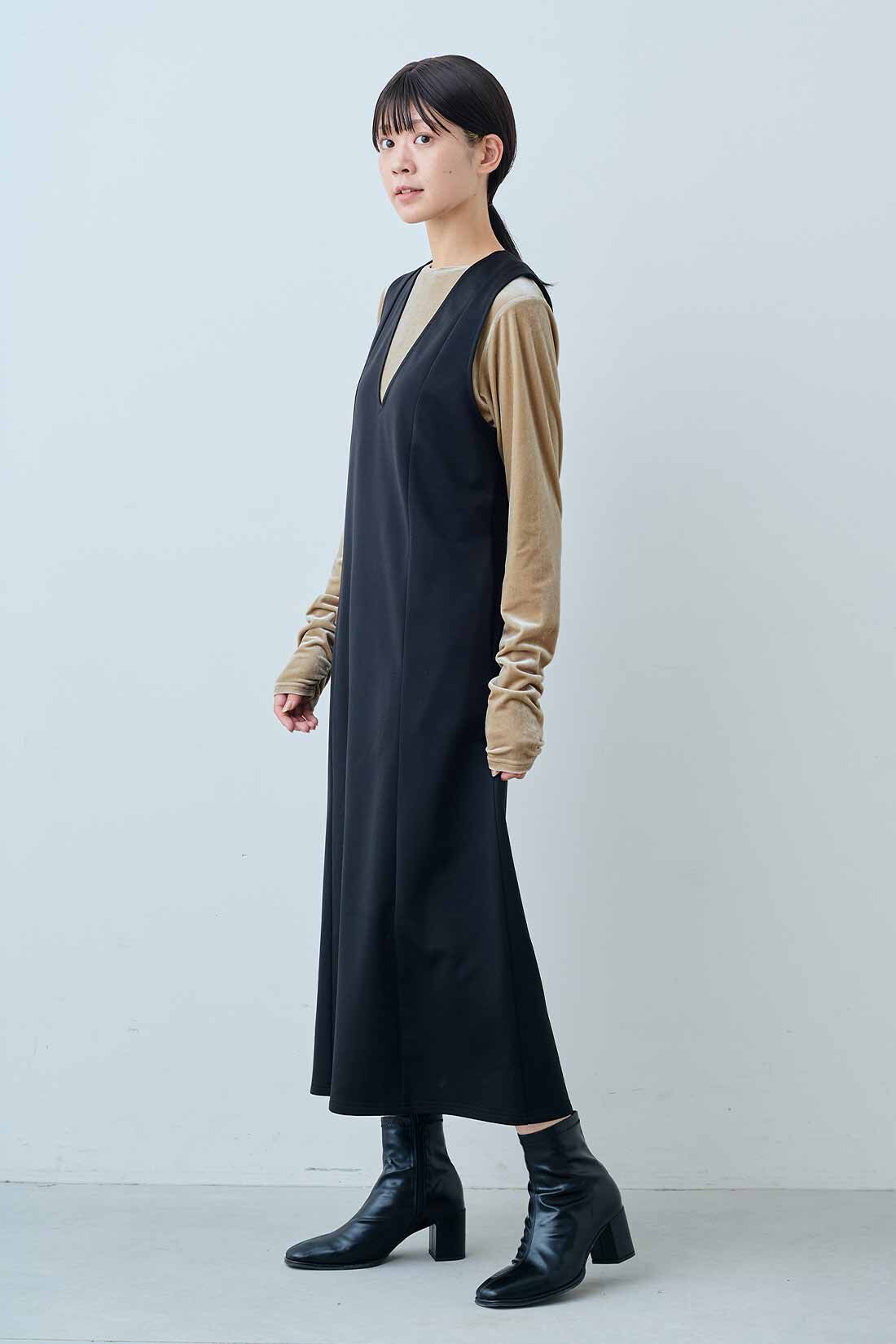 IEDIT|IEDIT[イディット]　裏起毛カットソーの前後ろ着られる ノースリーブワンピース〈ブラック〉|モデル身長：163cm　着用サイズ：M