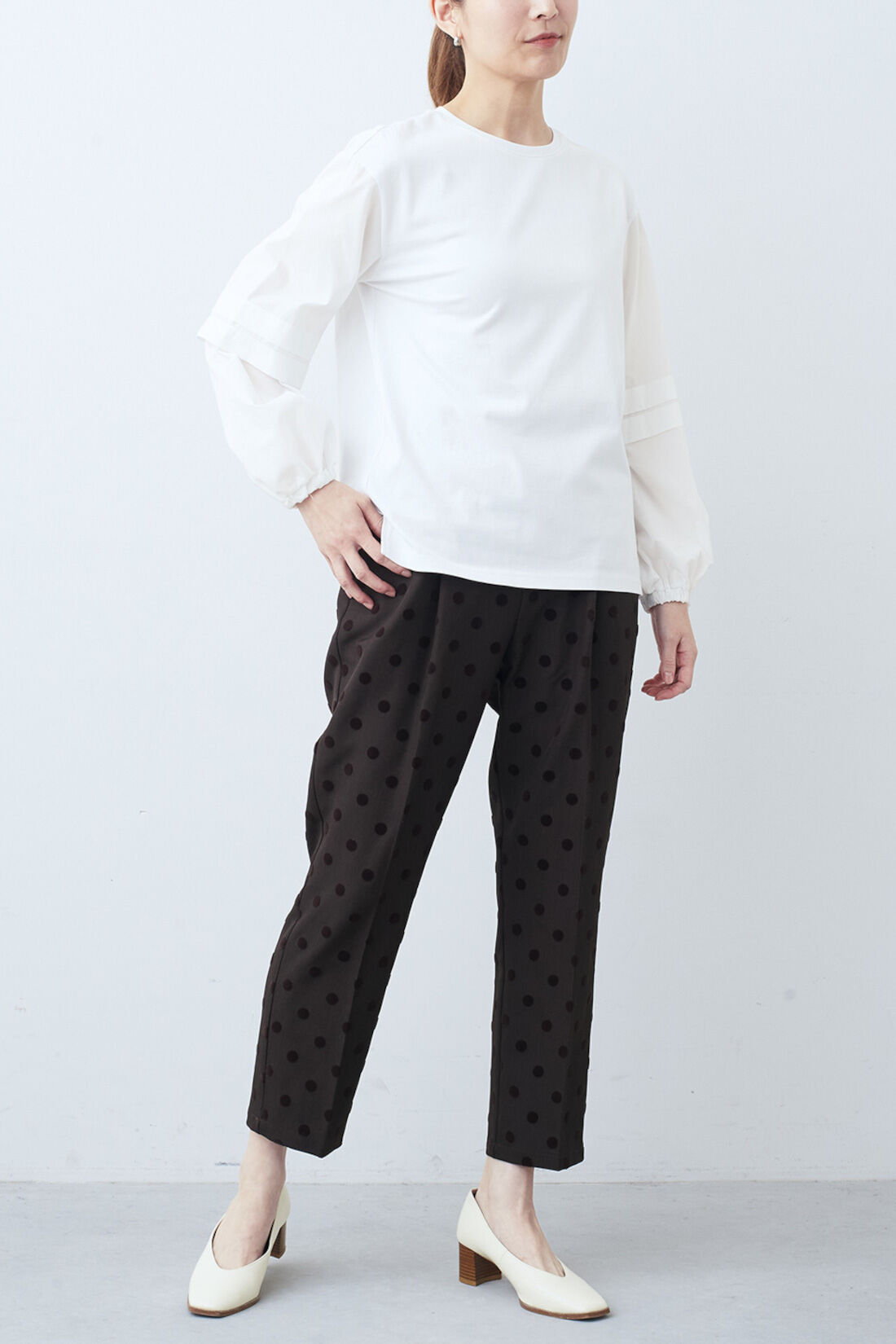 IEDIT|IEDIT[イディット]　袖はブラウス身ごろはカットソー ボリュームスリーブホワイトトップス〈ダブルタックスリーブ〉