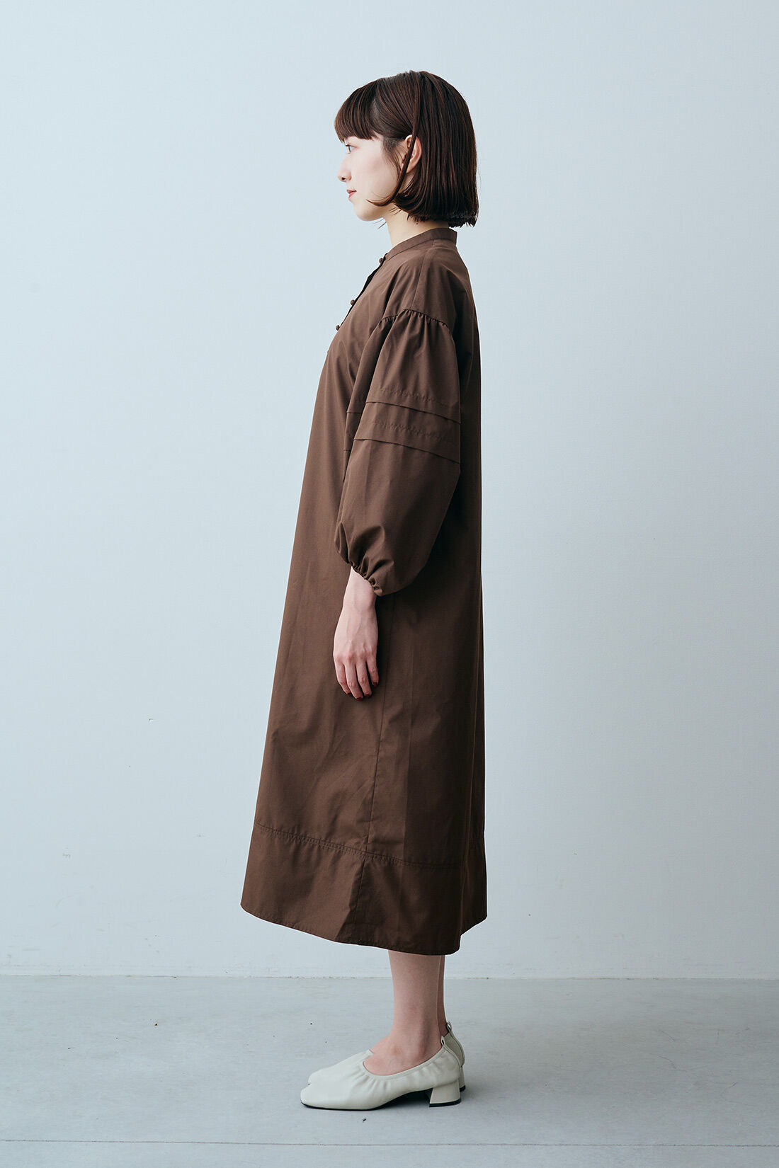 IEDIT|IEDIT[イディット]　日々に寄り添う ボリュームスリーブシャツワンピース|モデル身長：163cm 着用サイズ：M