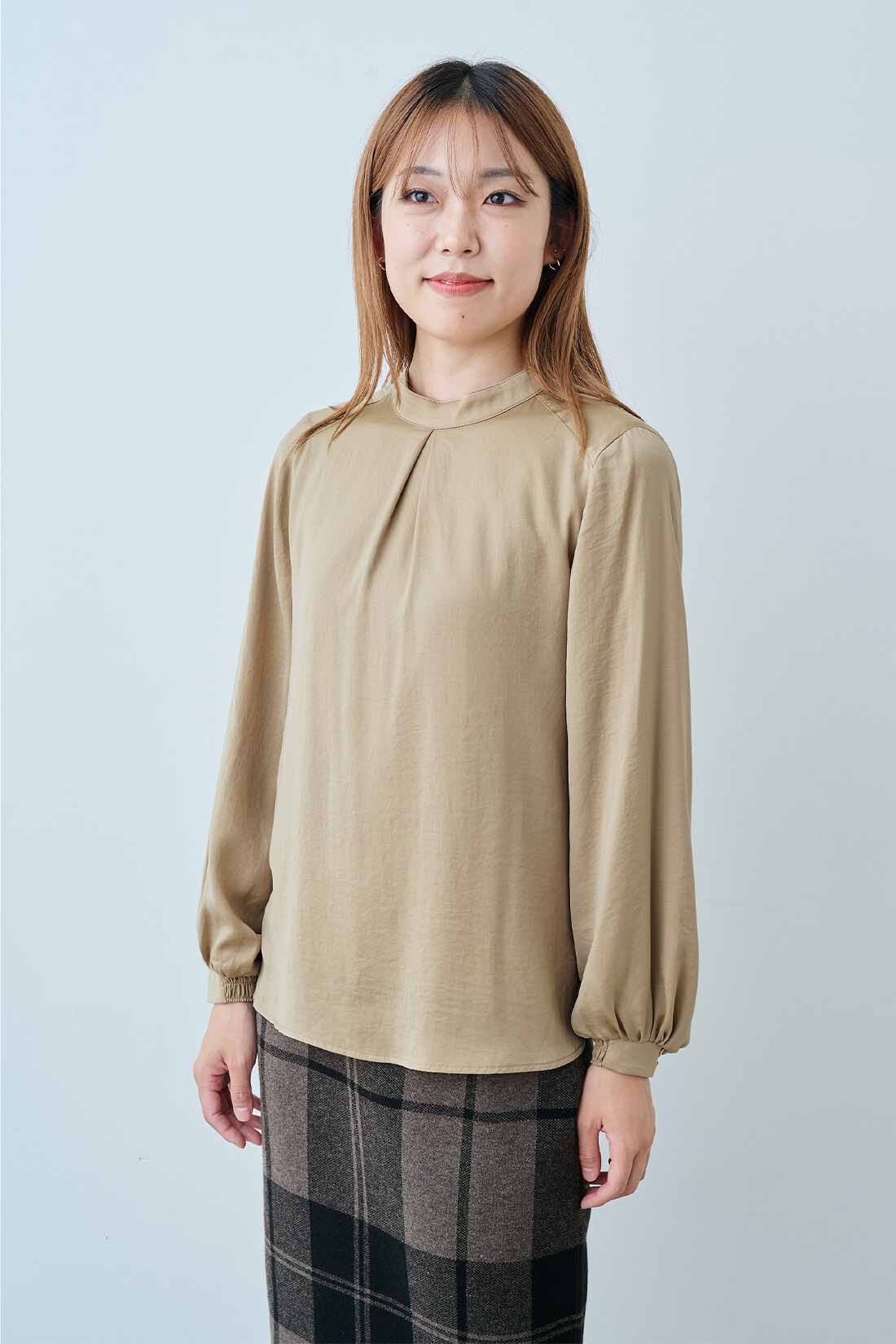 IEDIT|IEDIT[イディット]　ほの光沢のマットサテンが上品な 抗菌防臭加工インナー付きドッキングブラウスの会