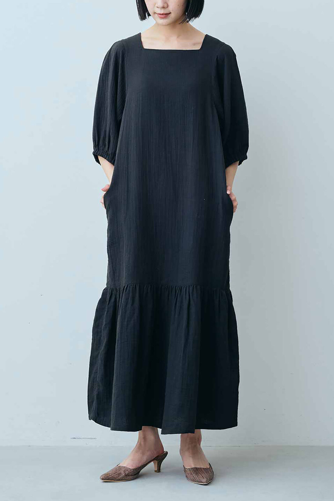 IEDIT|IEDIT[イディット]　福田麻琴さんコラボ コットン楊柳（ようりゅう）ダブルガーゼワンピース〈ブラック〉|モデル身長：164cm　着用サイズ：M