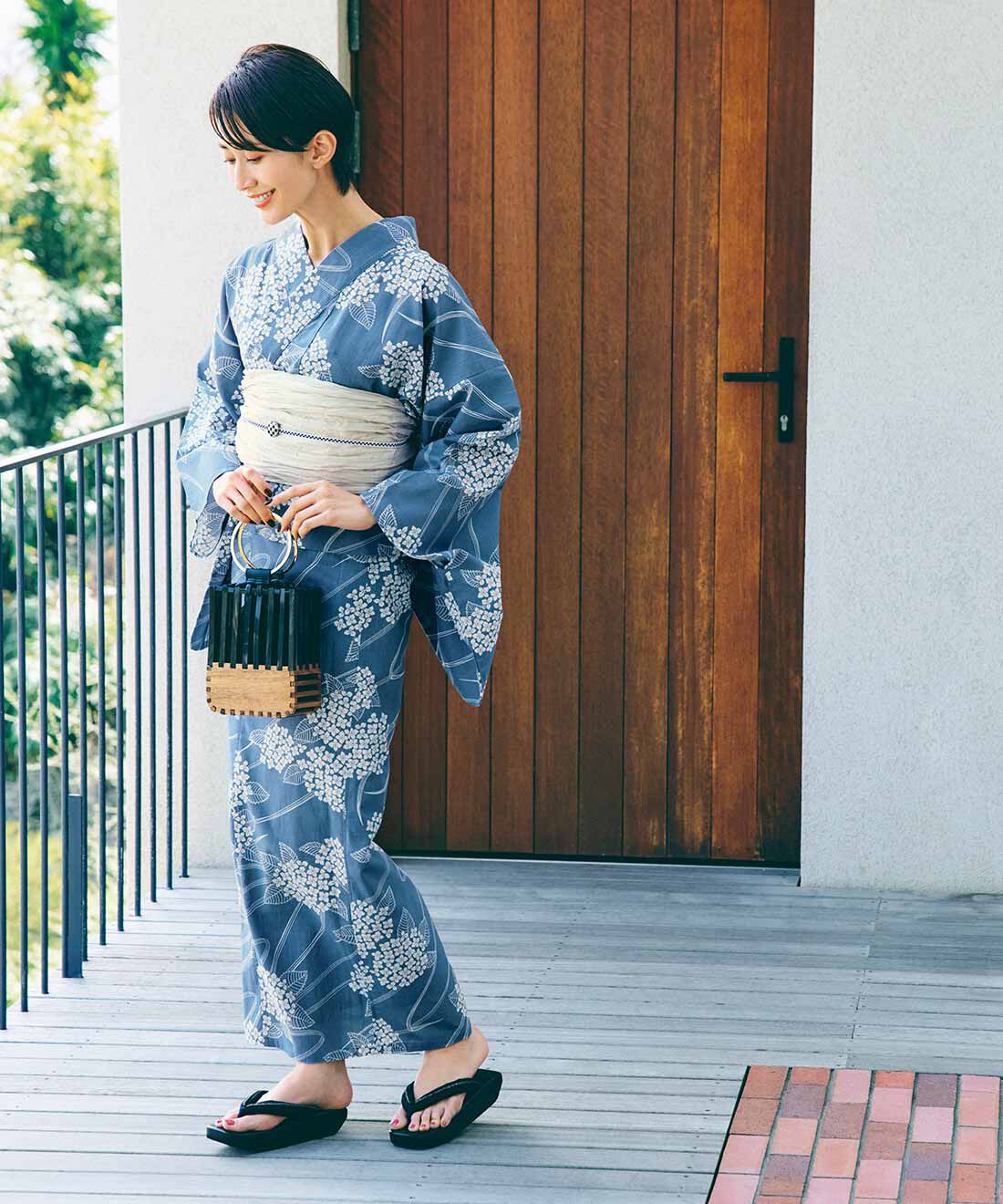 IEDIT|IEDIT[イディット]　着付けいらずでさっと着られる 大人の粋な二部式浴衣とへこ帯セット〈紫陽花青×胡粉色〉