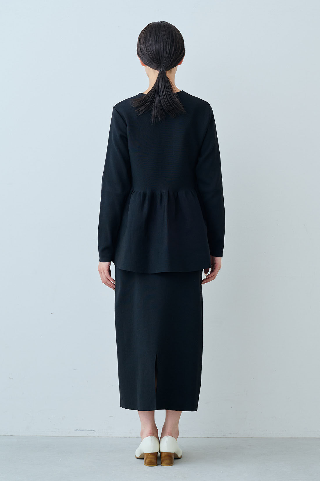 IEDIT|IEDIT[イディット]　福田麻琴さんコラボ 華やかニットセットアップ〈ブラック〉|モデル身長：163cm　着用サイズ：M