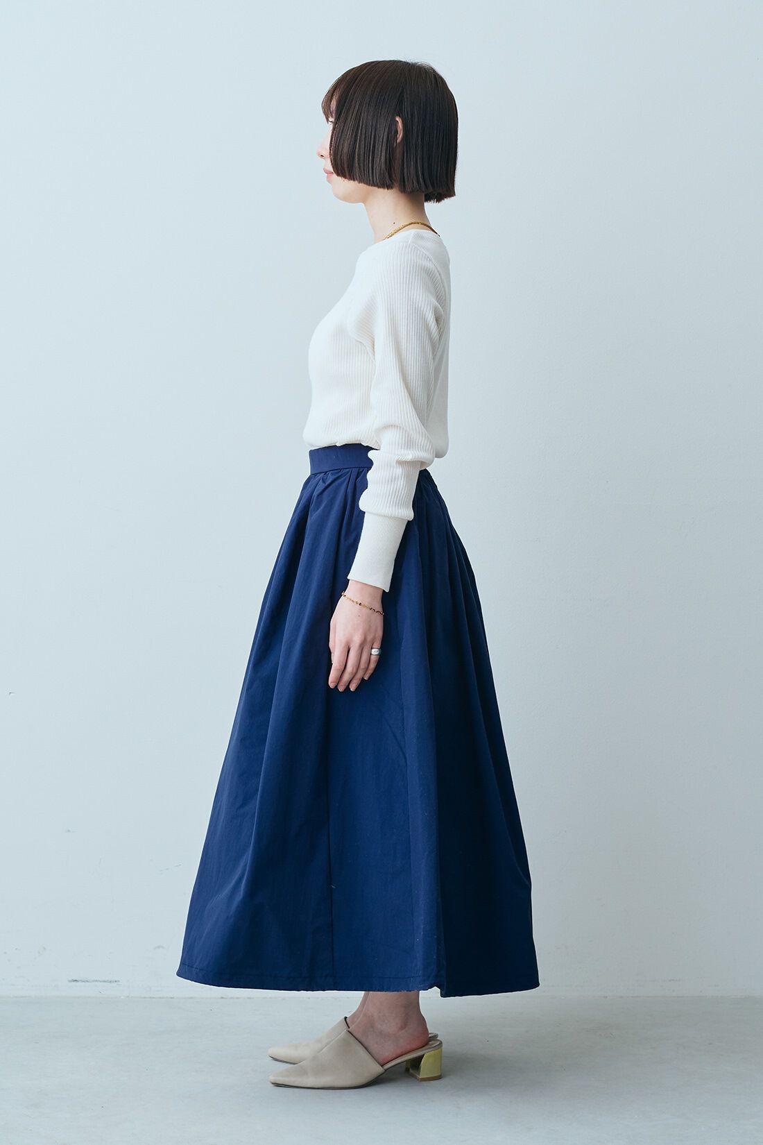 IEDIT|IEDIT[イディット]　撥水＆UVカットがうれしい 2-WAYシルエットスカート|モデル身長：150cm　着用サイズ：SP
