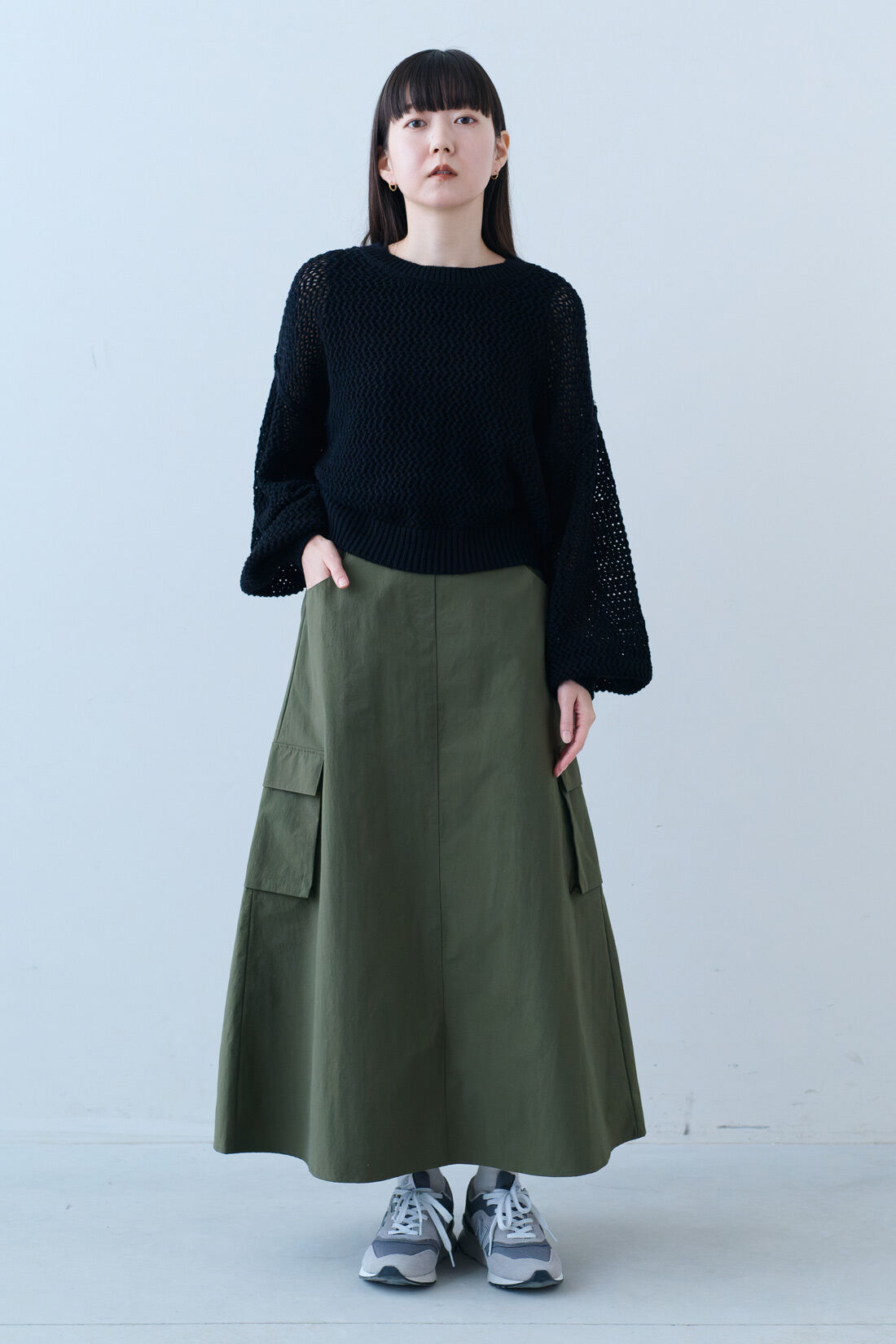 IEDIT|IEDIT[イディット]　大人にちょうどいい短め丈　コットンメッシュニットとタンクトップセット〈ブラック×ブラック〉|モデル身長：163cm　着用サイズ：M