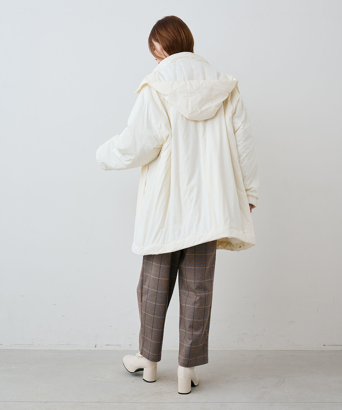 IEDIT|Her smileプロジェクト IEDIT[イディット]　冬コーデが明るく華やぐ もちふわ撥水（はっすい）ミドルコート〈オフホワイト〉